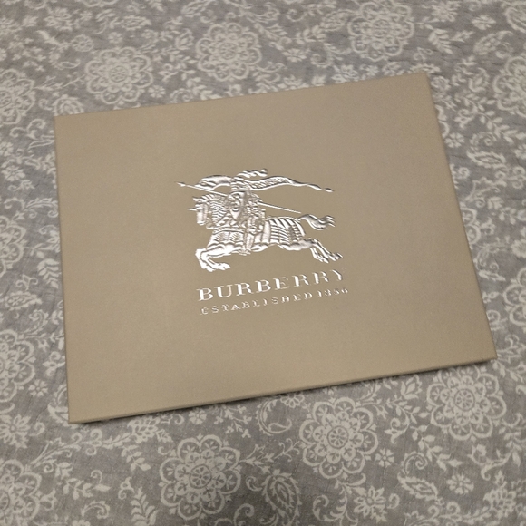 Burberry Leather Gloves - Picture 6 of 7